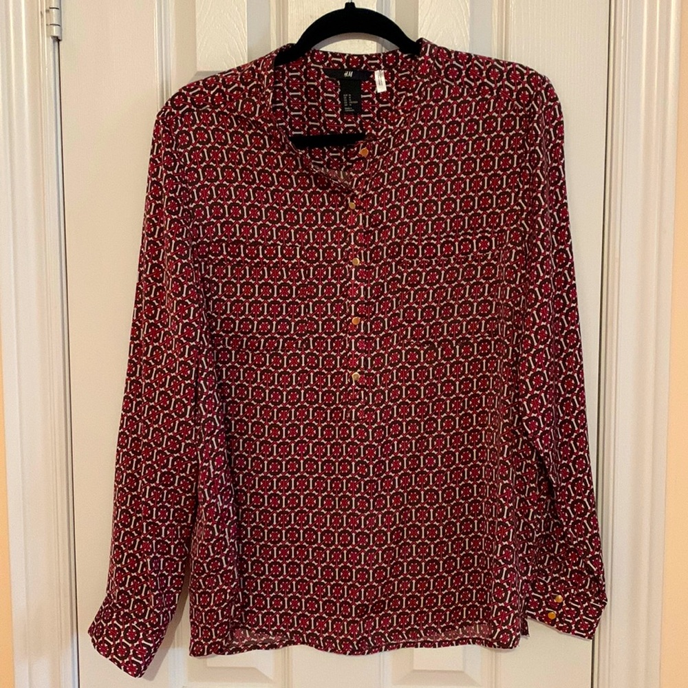 H&M 3/4 button up purple geometric blouse | Size: 14